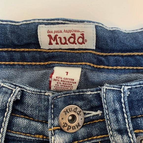 Mudd Jean Shorts, Size 1 - Picture 4 of 4